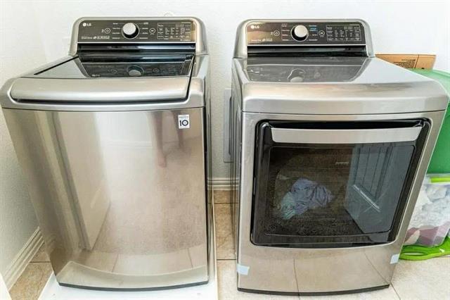 Building Photo - 232 Corinna Ct