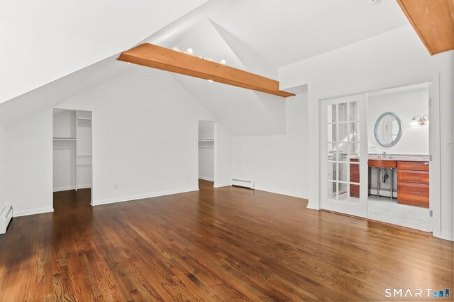 Building Photo - 11 Partrick Ln