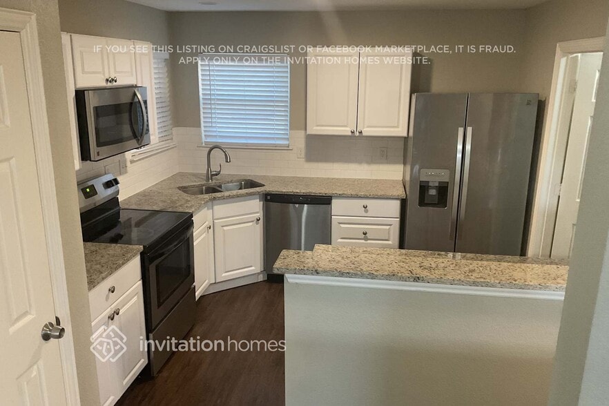 Building Photo - 2309 Brookview Dr