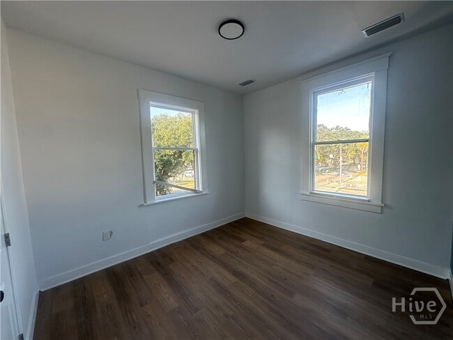 Building Photo - 312 W 37th St