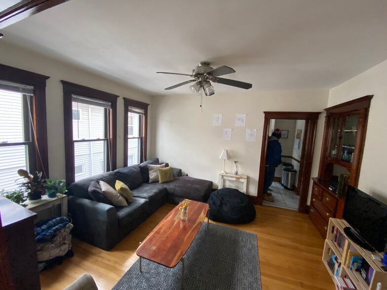 Building Photo - 40 Walker St