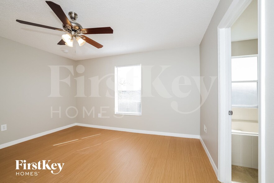 Building Photo - 639 Linnet Ct