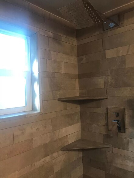 Building Photo - 1137 Santa Barbara Ct