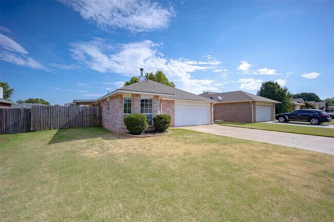 Building Photo - 337 W Chantilly Way