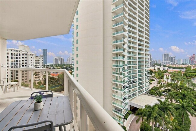 Building Photo - 20185 E Country Club Dr