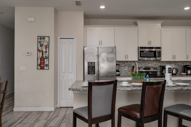 Building Photo - 4806 Brier Rose Ln