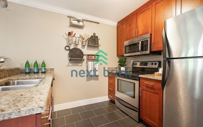 Building Photo - Waterfront Studio Kirkland Available for Rent!