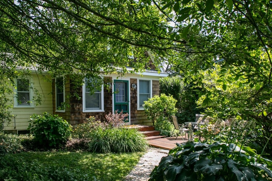 Building Photo - 25 Warren Ave