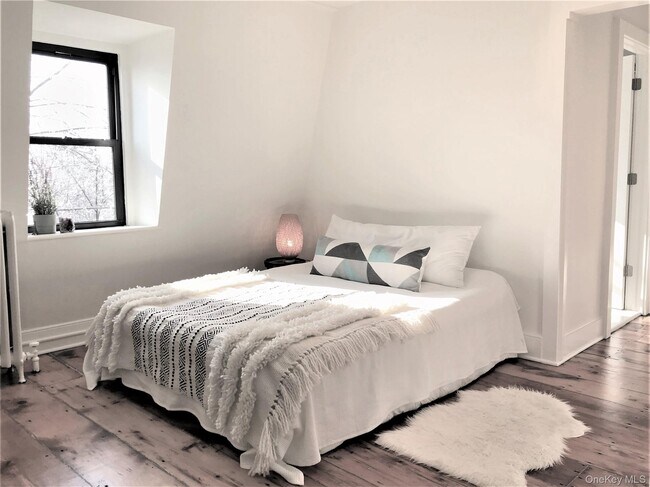 Building Photo - 46 Voorhis Ave