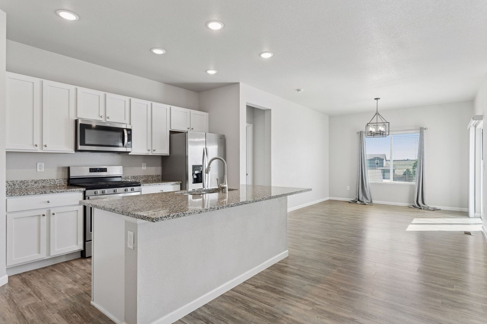 Building Photo - 2346 Horse Shoe Cir