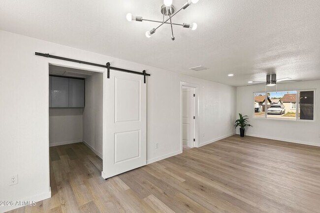 Building Photo - 3763 E Evans Dr