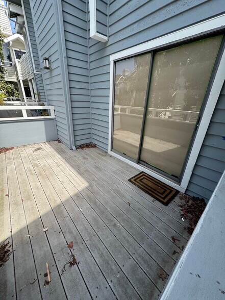Building Photo - 41 Grandview Street
