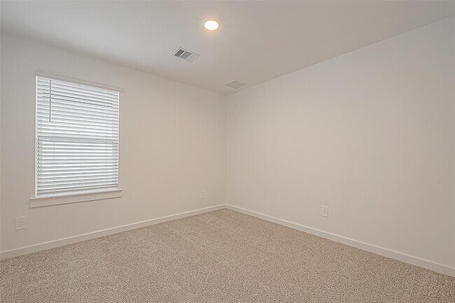 Building Photo - 3012 Skyline Mesa Dr