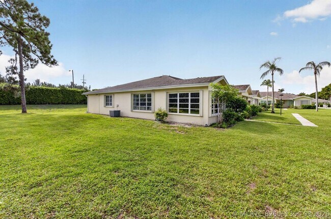 Building Photo - 5037 Lakefront Blvd