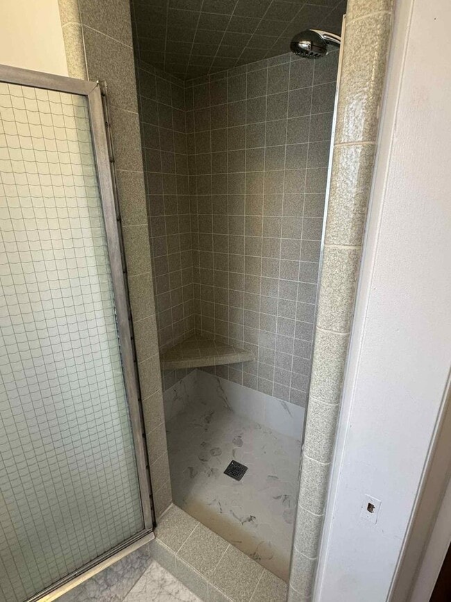Building Photo - Charming 3-Bedroom, 2-Bathroom Home in Mat...