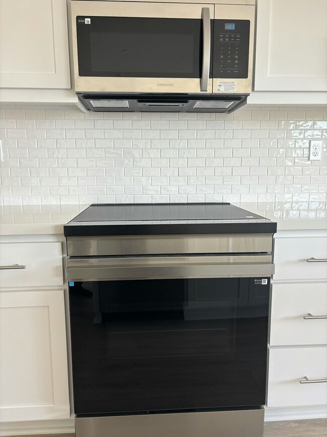 Building Photo - 344 N Geyserville Wy