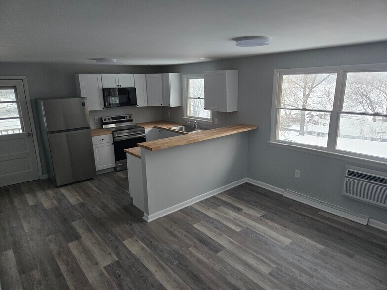 Kitchen and Dining Room - 158 Witmer Road