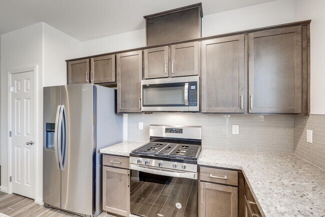 Building Photo - 2020-Built 3 Bedroom Beauty in the Heart of Henderson!