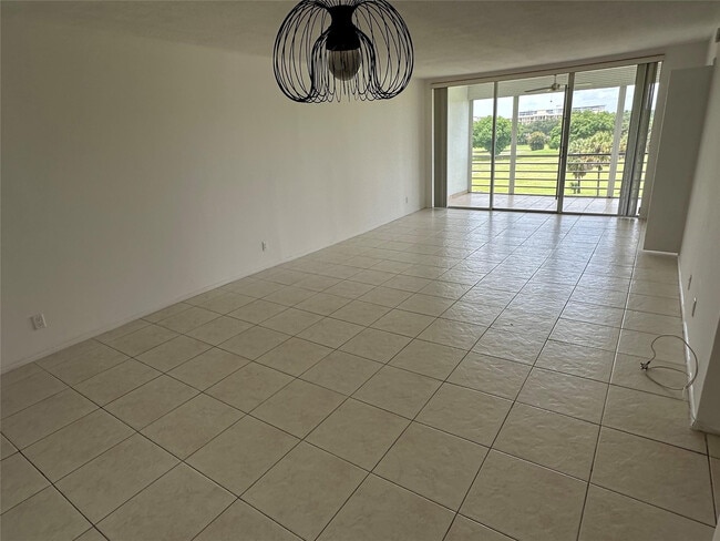 Building Photo - 2651 S Course Dr