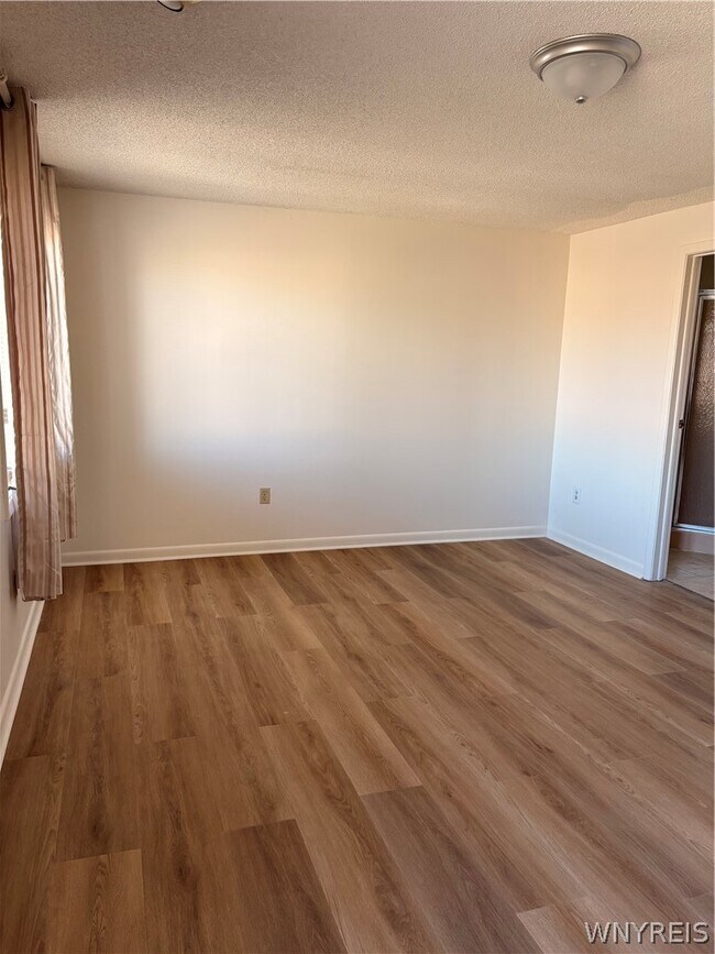 Building Photo - 141 Draden Ln