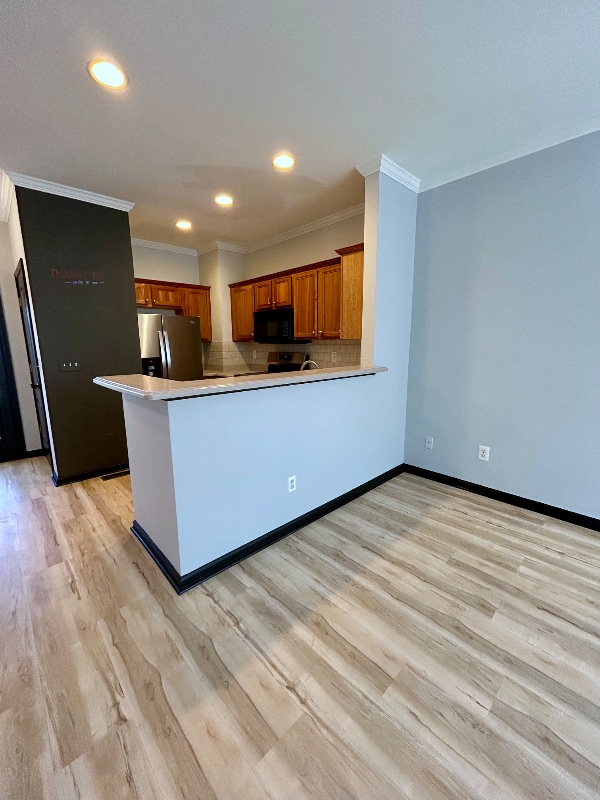 Building Photo - 1178 Village Ct SE