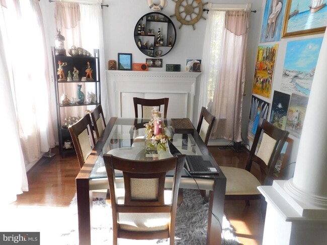 Building Photo - 337 Kirby St