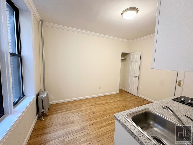 Building Photo - WEST 45 STREET