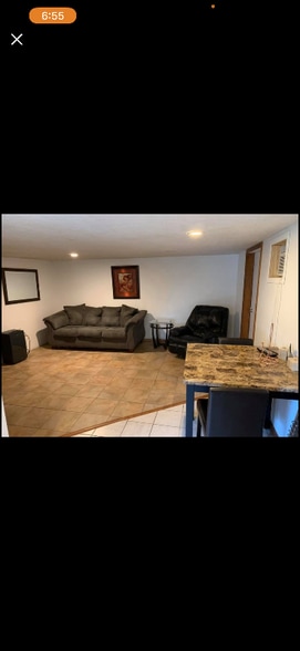 Building Photo - 1004 Belmont St