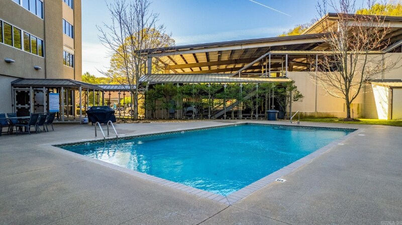 Building Photo - 3700 Cantrell Rd