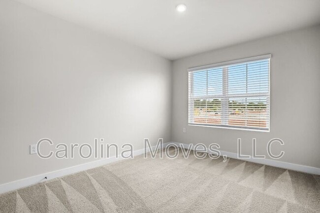 Building Photo - 124 Tassin St