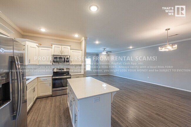 Building Photo - 1284 N Corsica Dr