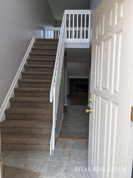 Building Photo - 13917 E Oxford Pl