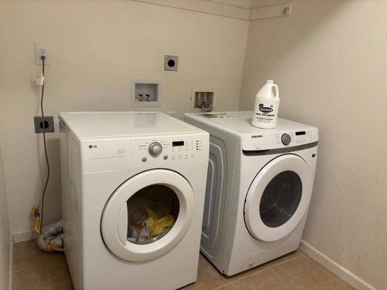 Building Photo - 3776 Pintail Dr