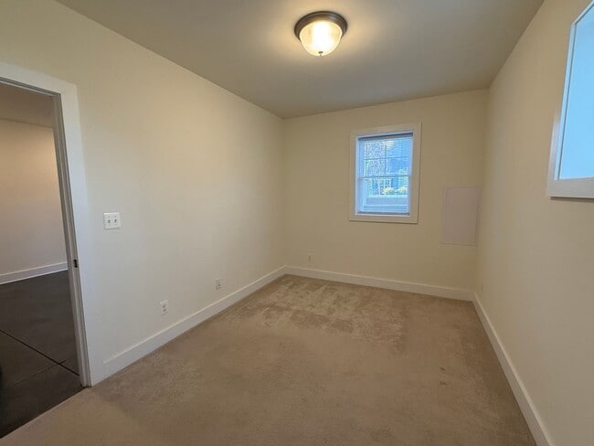 Building Photo - 514-B Trailside Avenue - Cozy 1BR Apartment on Pantops!