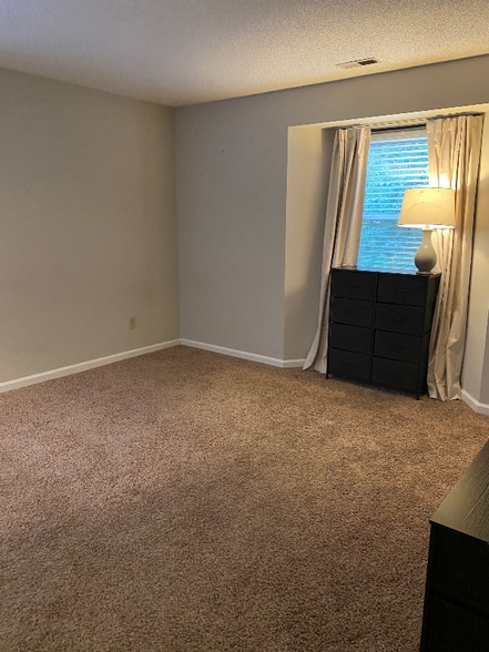 Building Photo - 1511 Creekwood Ct