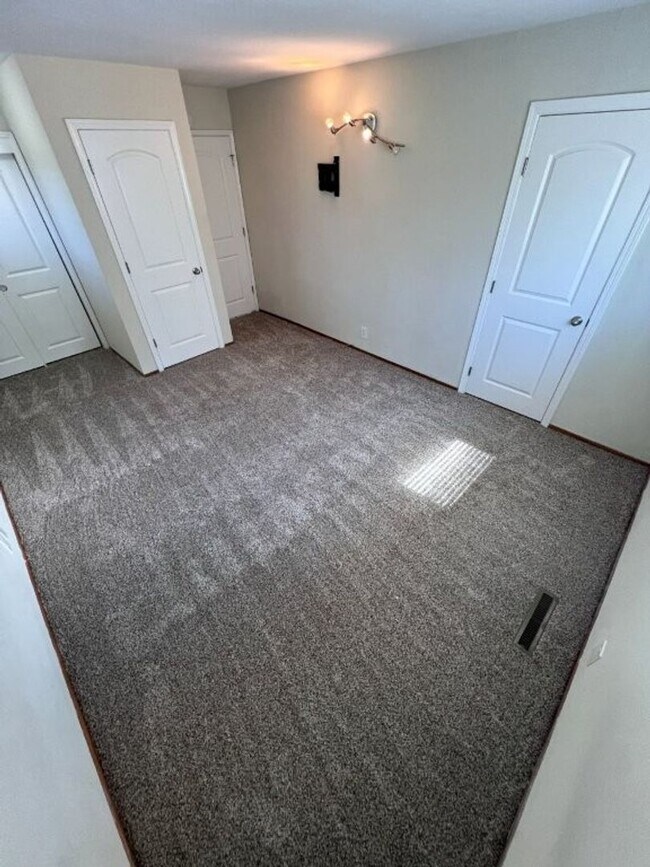 Building Photo - Hardeman