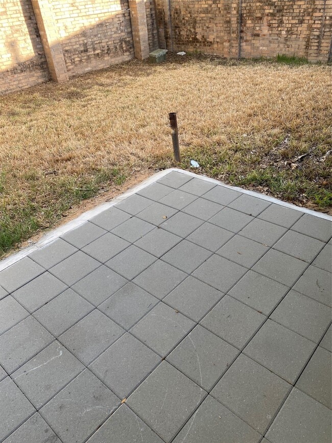 Building Photo - 2819 Colony Dr