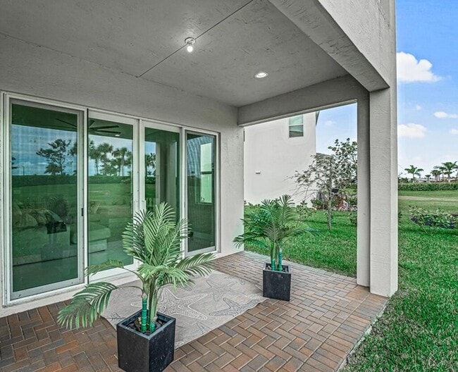 Building Photo - 5482 Macoon Wy