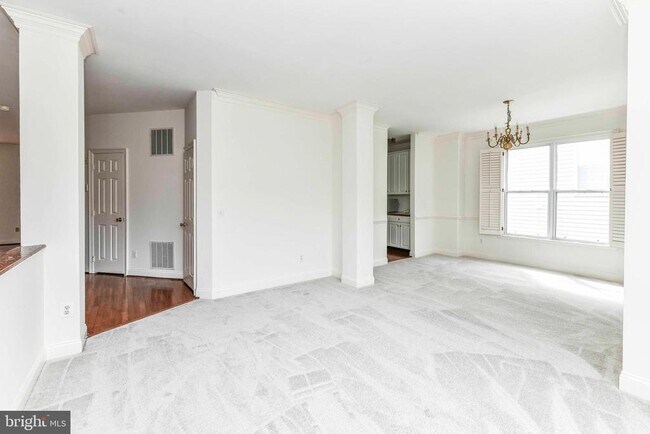 Building Photo - 3105 White Daisy Pl