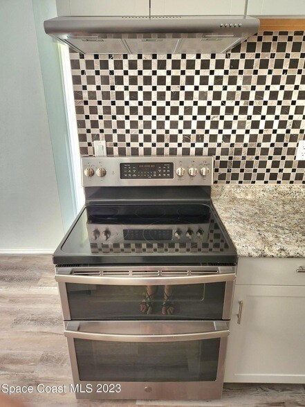 Building Photo - 1225 N Wickham Rd