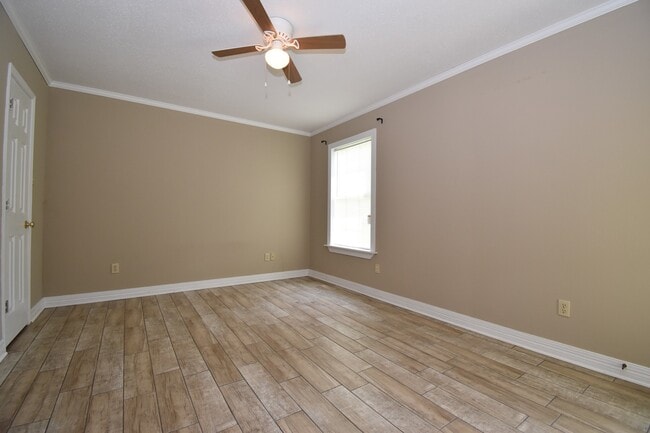 Building Photo - Lots of Updates with Granite Countertops