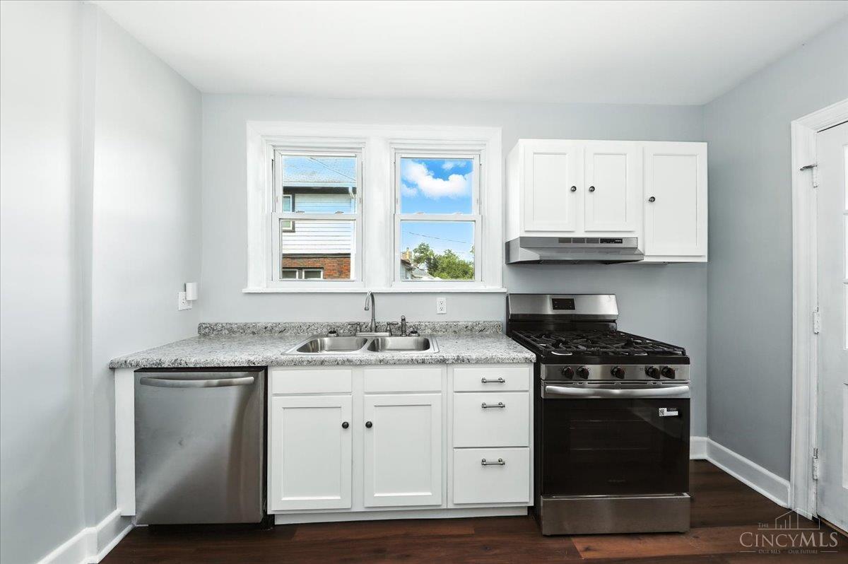 kitchen - 1810 Berkley Ave