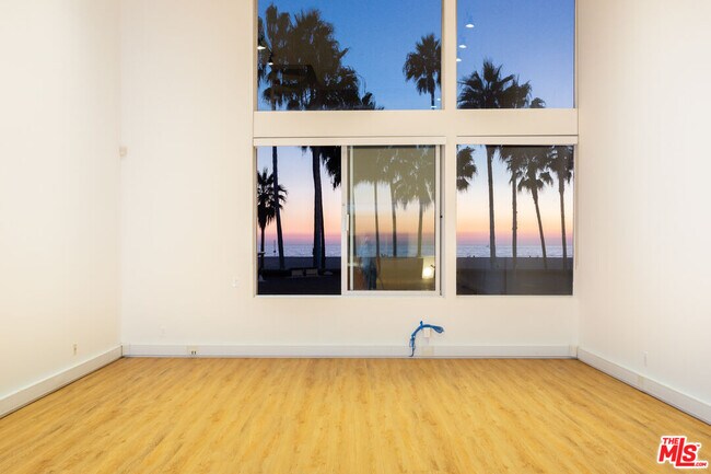 Building Photo - 11 Brooks Ave