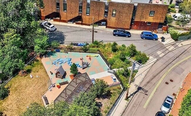 Building Photo - 78-80 Fort Ave