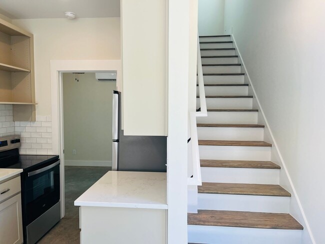 Building Photo - New Construction! 3 bedroom 2 bathroom home in Lagrange! Must see!