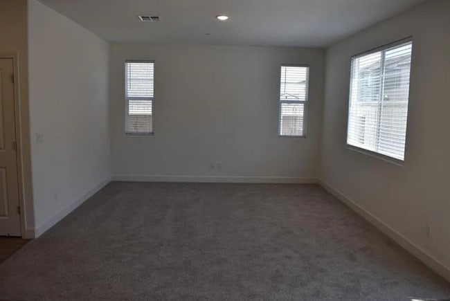 Building Photo - 8168 Oxbow Lndg Lp
