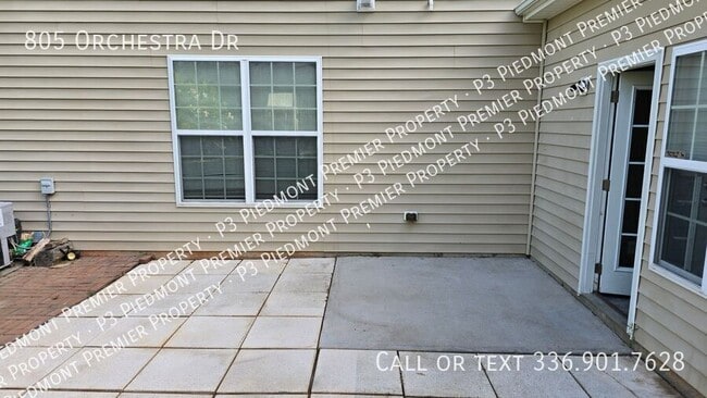 Building Photo - 805 Orchestra Dr