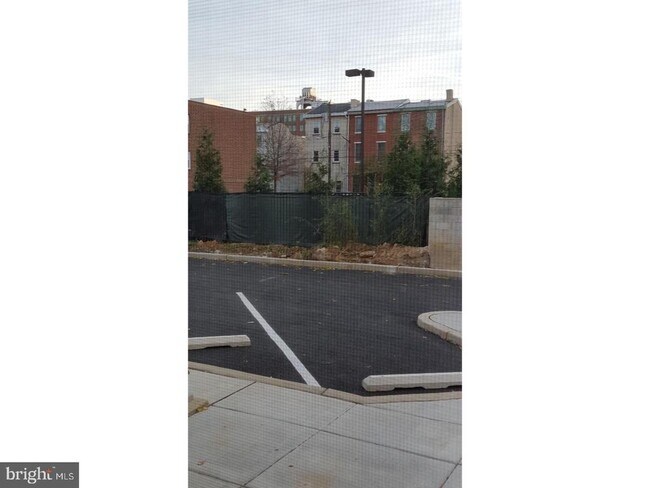 Building Photo - 1014 Mt Vernon St