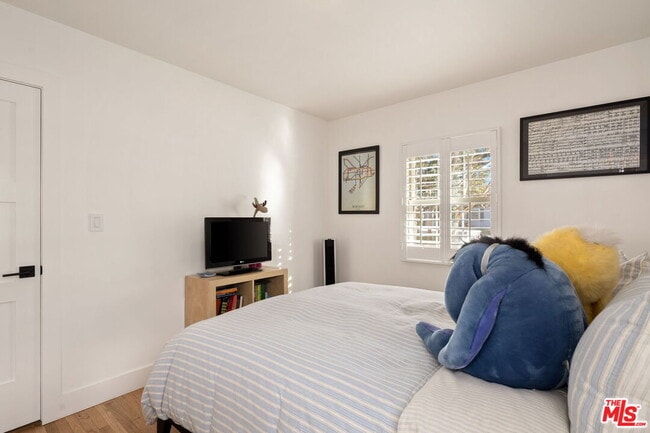 Building Photo - 6521 W 81st St