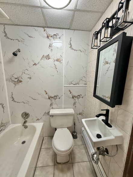 Building Photo - 32 Major St